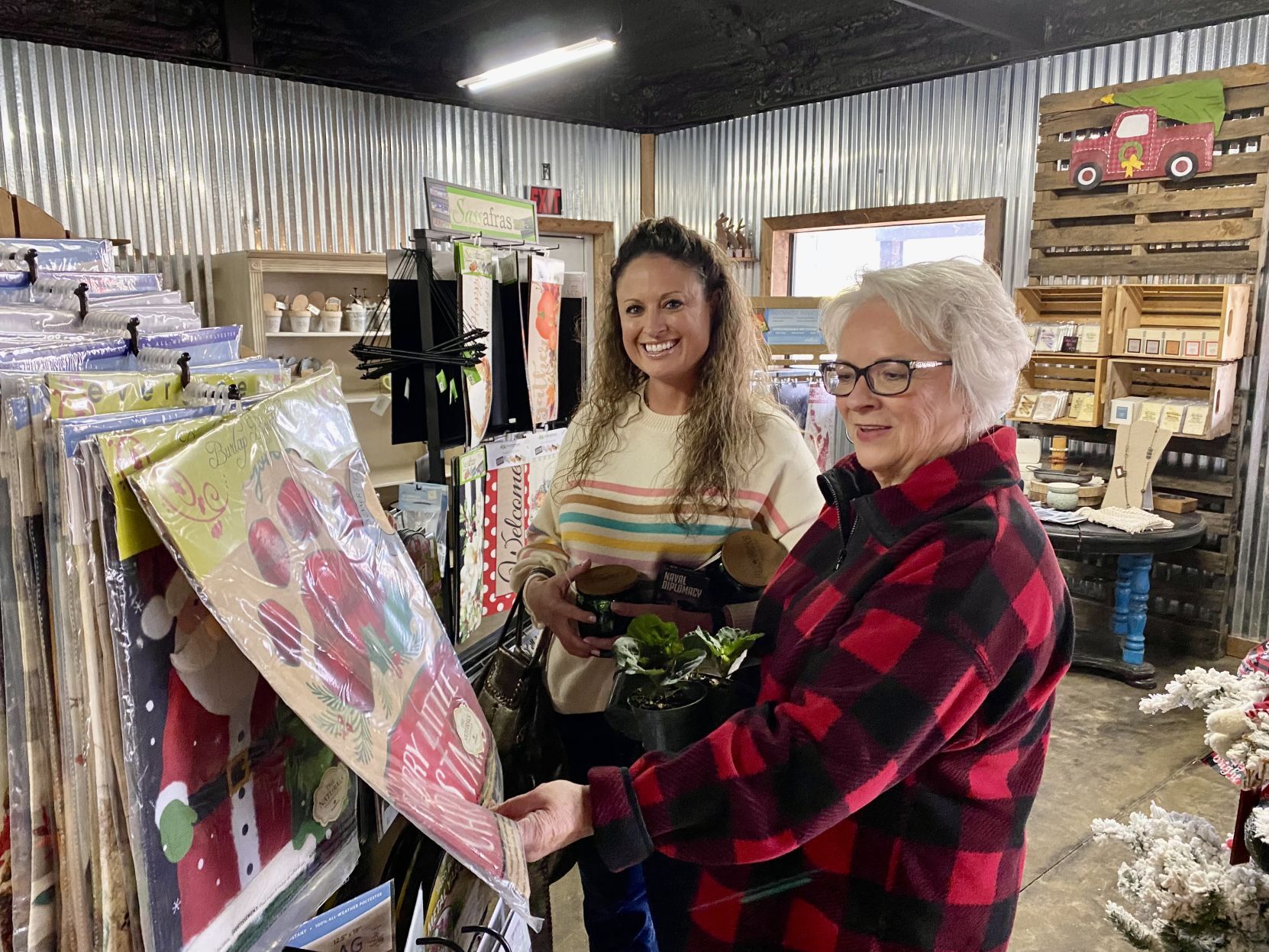 Merchants hold Christmas Open House